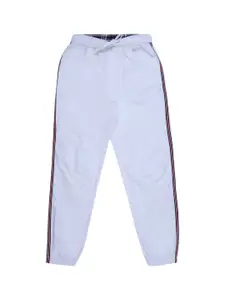 Blue Giraffe Boys White Solid Straight-Fit Joggers