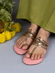THE MADRAS TRUNK Women Rose Gold-Toned Textured Leather One Toe Flats