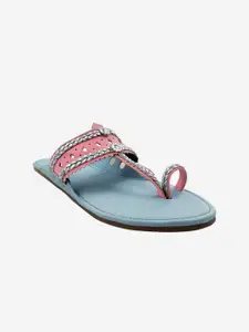 THE MADRAS TRUNK Women Pink Woven Design Leather One Toe Flats