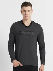 Jockey Men Charcoal Grey Printed V-Neck T-shirt