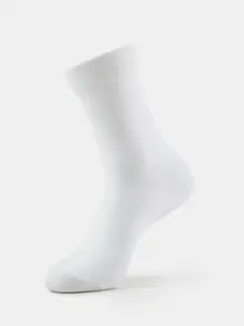 Jockey Men White Solid StayFresh Calf-Length Socks