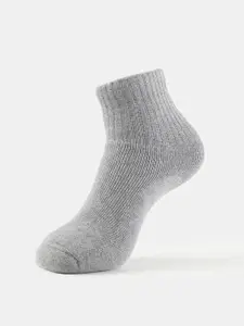 Jockey Men Grey Melange Solid Ankle Length Socks