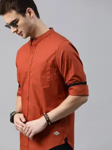 Roadster Men Rust Regular Fit Solid Sustainable Casual Shirt