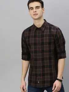 Roadster Men Black & Brown Regular Fit Checked Casual Shirt