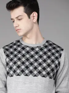 Roadster Men Grey Melange & Black Self Design Acrylic Sweater