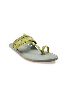 THE MADRAS TRUNK Women Green & Grey Woven Design Leather Kolhapuri One Toe Flats