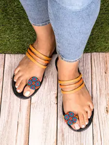 THE MADRAS TRUNK Women Yellow Solid Leather One Toe Flats