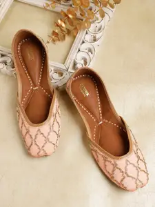 Anouk Women Peach-Coloured & Gold-Toned Embellished Mojaris