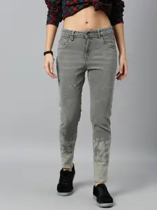 The Roadster Lifestyle Co Women Grey Skinny Fit Mid-Rise Clean Look Stretchable Jeans