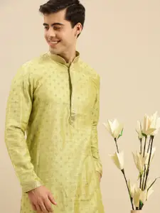 Sanwara Men Green & Gold-Coloured Woven Design Straight Kurta