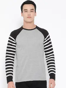Unisopent Designs Men Grey Melange & Black Solid Round Neck T-shirt