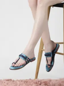 Monrow Women Blue Textured One Toe Flats