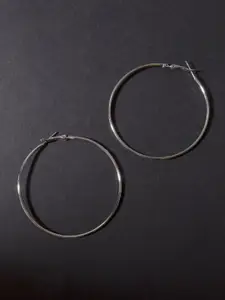 AccessHer Silver-Plated Oval Hoop Earrings