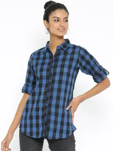 Vastraa Fusion Women Blue & Black Regular Fit Checked Casual Shirt