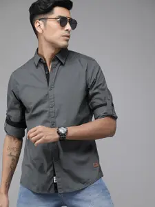 Roadster Men Charcoal Grey Regular Fit Solid Casual Shirt