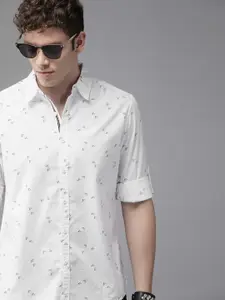Roadster Men White & Black Regular Fit Printed Casual Shirt