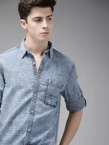 Roadster Men Blue Regular Fit Self Design Casual Shirt