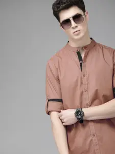 Roadster Men Brown Regular Fit Solid Casual Shirt