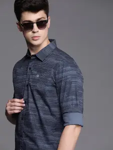 WROGN Men Blue Slim Fit Striped Casual Shirt