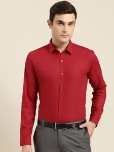 SOJANYA Men Maroon Classic Fit Solid Formal Shirt