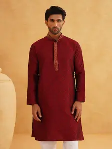 SOJANYA Men Maroon Paisley Woven Design Straight Kurta