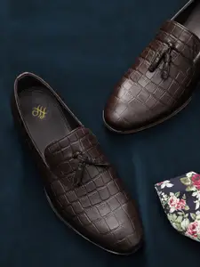 House of Pataudi Men Coffee Brown Croc Textured Tasselled Handcrafted Formal Slip-Ons