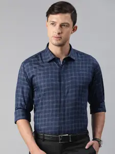 Park Avenue Men Blue Checked Cotton Slim Fit Formal Shirt