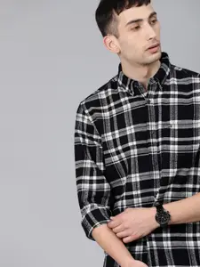 THE BEAR HOUSE Men Black & White Slim Fit Checked Flannel Casual Shirt