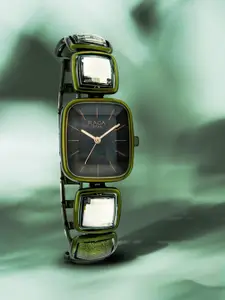 Titan Women Black Analogue Watch 95136QM01