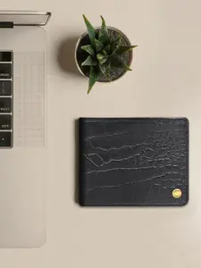 Hidesign Men Black Croc Textured Two Fold Leather Wallet