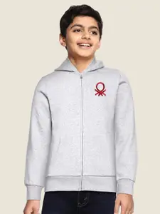United Colors of Benetton Boys Grey Melange Solid Hooded Sweatshirt Embroidered Detail