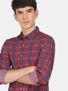 Flying Machine Men Red & Blue Regular Fit Checked Casual Shirt