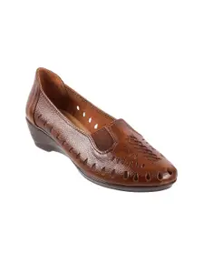 Metro Women Brown Solid Pumps