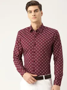 SOJANYA Men Maroon & Off-White Regular Fit Geometric Print Formal Shirt