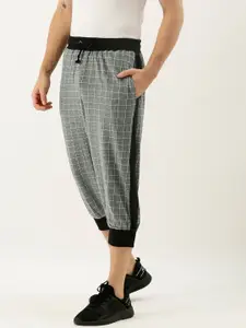 ARISE Men White & Olive Green Checked Three-Fourth Joggers