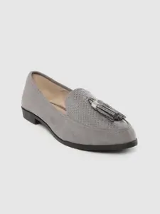DOROTHY PERKINS Women Grey Snakeskin Textured Tasseled Loafers