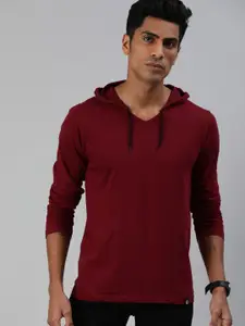 Urbano Fashion Men Maroon Solid Slim Fit Hood Pure Cotton T-shirt