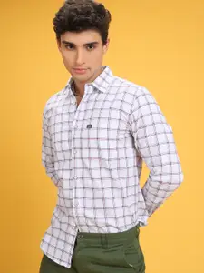 The Indian Garage Co Men White & Maroon Slim Fit Checked Casual Shirt