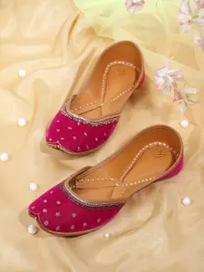 House of Pataudi Women Pink & Gold-Toned Woven Design Handcrafted Mojaris