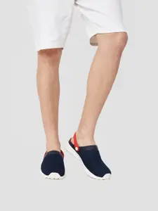 KazarMax Men Navy Blue Woven Design Clogs