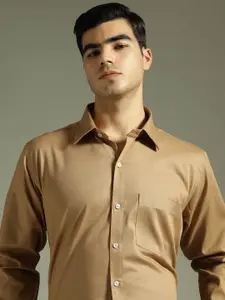 DENNISON Men Mustard Brown Smart Slim Fit Solid Twill Formal Shirt