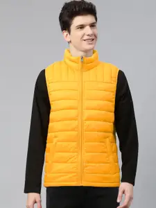Levis Men Yellow Solid Sleeveless Puffer Jacket with Pouch