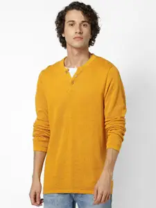 Celio Men Mustard Solid Pullover Sweater