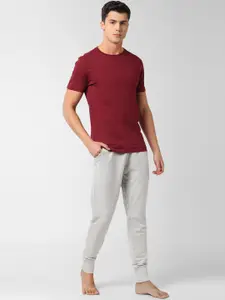Peter England Men Maroon & Grey Solid T-Shirt & Joggers Set