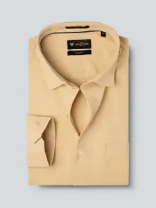 INVICTUS Men Yellow Slim Fit Solid Sustainable Formal Shirt