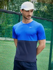 Nike Men Navy Blue Colourblocked DF RUN Standard Fit Round Neck T-shirt