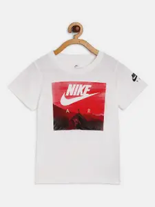 Nike Boys White  Red Pure Cotton Brand Logo Print Futura Air View Round Neck Pure Cotton T-shirt