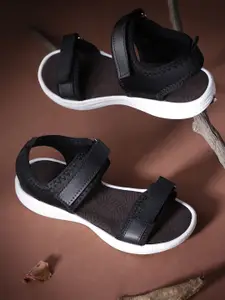 The Roadster Lifestyle Co Women Black Solid Sports Sandals