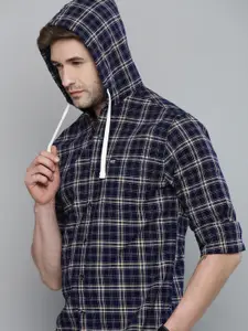 The Indian Garage Co Men Navy Blue Slim Fit Gingham Checks Opaque Cotton Casual Shirt