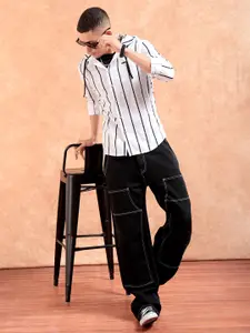 The Indian Garage Co Men White & Black Slim Fit Striped Hooded Casual Shirt